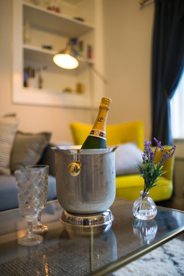 Willoughby Apartment บาธ ภายนอก รูปภาพ